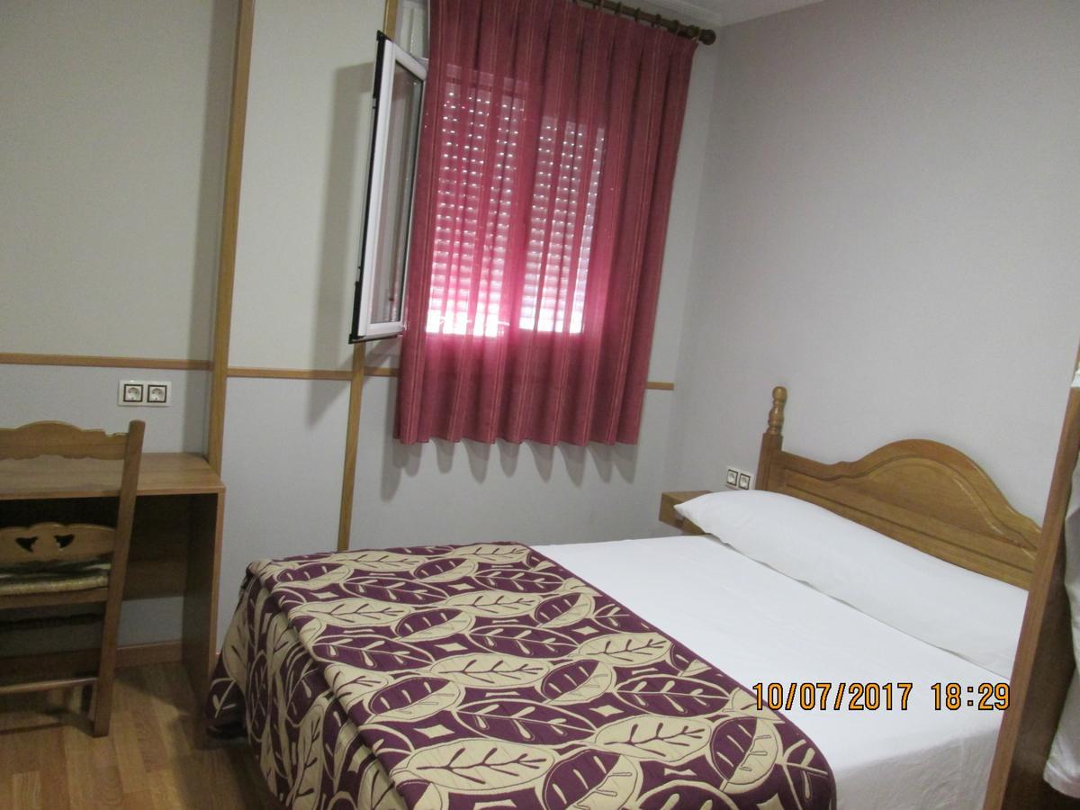 Hostal Banderas Fuensanta de Martos Kültér fotó